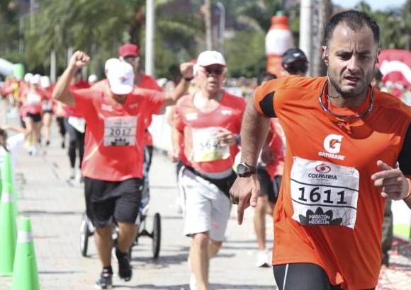 Esteban Jaramillo y Sebasti&#225;n Salazar - M&#225;s de 10 mil competidores se dieron cita en esta hist&#243;rica cita deportiva que se corr&#237;a en las modalidades de 5, 10, 21 y 42 kil&#243;metros.