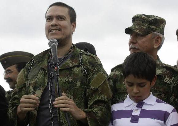 Colprensa-Andr&#233;s Torres - El coronel Murillo pudo conocer a sus hijos Leonardo y Sebasti&#225;n, de 11 y 13 a&#241;os de edad.