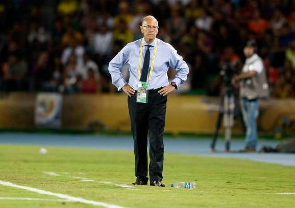 Reuters - El conjunto de Brian Eastick atac&#243; como pudo y mostr&#243; ganas de quedarse pero enfrent&#243; a un rival que adem&#225;s de iniciativa lo super&#243; con f&#250;tbol.