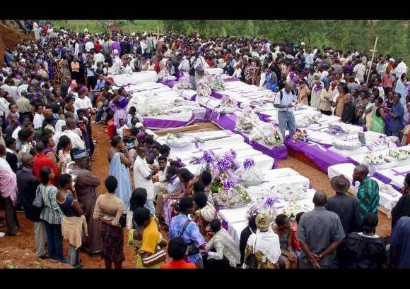 AP - El Genocidio de Ruanda fue el intento de exterminio de la poblaci&#243;n tutsi por parte del gobierno hegem&#243;nico hutu de Ruanda en 1994.