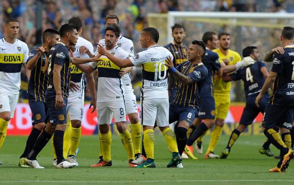 En Argentina Teófilo también ha jugado en Racing, Lanús y River Plate. Ya había sido expulsado en la Bombonera. FOTO AFP