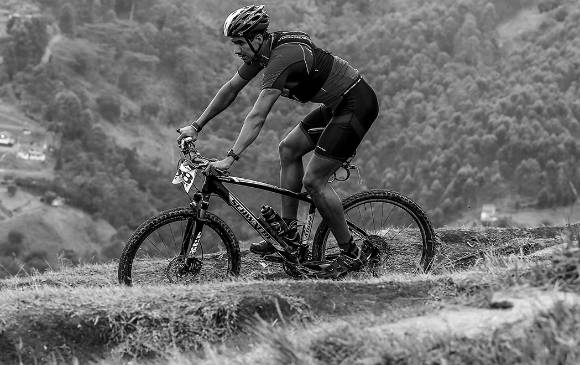 La pasión de Felipe Moreno por las carreras de aventura inició montando en bicicleta.