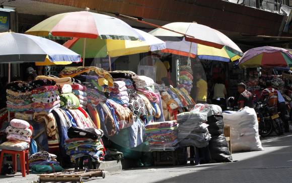 Según el Dane, hay 802.000 personas en la ciudad en informalidad, para el trimestre julio-septiembre de 2016. FOTO Donaldo Zuluaga