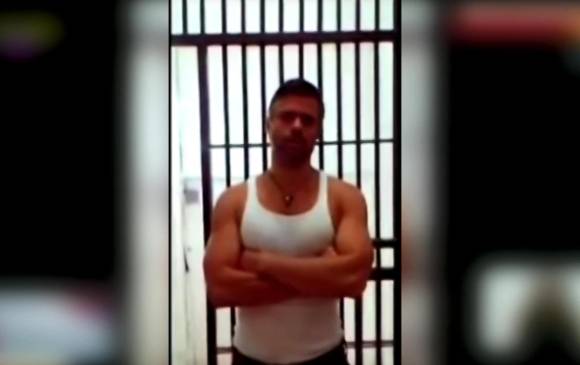 Leopoldo López en la prueba de vida del gobierno. FOTO efe