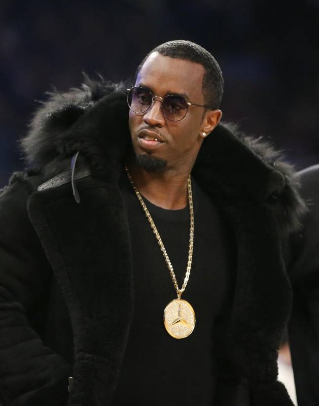 El magnate del rap Sean “Puffy“ Combs también asistió al juego de las estrellas de la NBA. FOTO AP