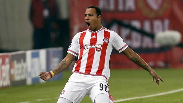 Felipe Pardo es la cuota colombiana en el fútbol de Grecia que se suspenderá hasta nueva orden. FOTO CORTESÍA OLYMPIACOS