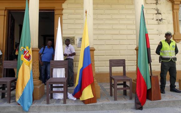 Las sillas estarán vacias hasta que lleguen los plagiados por las Farc. FOTO Jaime Pérez