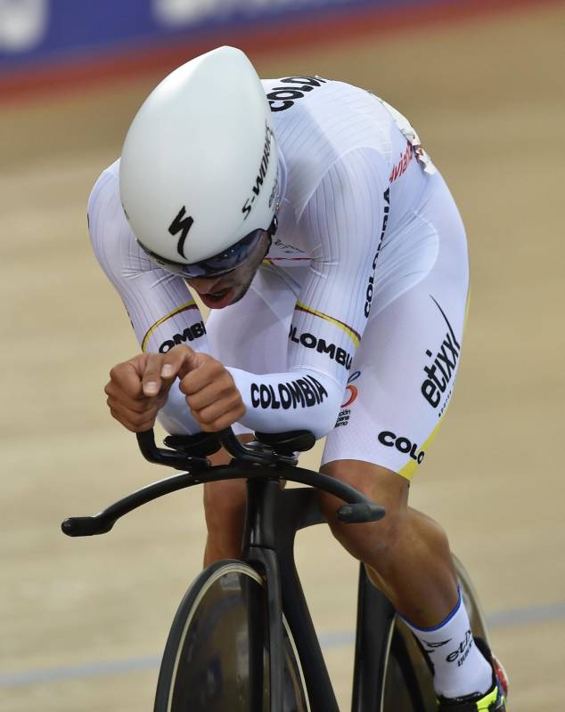 Fernando Gaviria ganó en 2012 dos títulos mundiales juveniles en la pista: el ómnium y la mádison. FOTO AFP