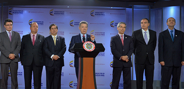 Paralelamente Santos vinculó este plan con el proceso de paz que se sigue en la Habana. FOTO Presidencia