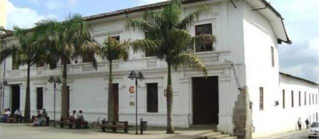 La escuela de oficios de Popayán, destruida en el terremoto, fue restaurada por los mismos estudiantes. FOTO Cortesía