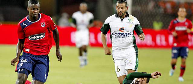 A los antioqueños les rinde la Liga-2 | Marco Pérez, de buen rendimiento ante Equidad, aporta para que el Medellín sea uno de los ocho equipos invictos en la Liga Postobón-2. FOTO JULIO CÉSAR HERRERA