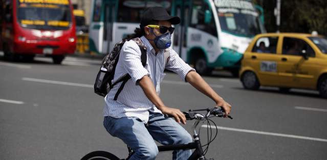 Enfermedades que llegan con el aire | La ciudad cuenta con el Plan Ambiental de Medellín (PAM) de secretaria del Medio Ambiente, en el cual se define como una meta el mejoramiento de la calidad del aire. FOTO MANUEL SALDARRIAGA