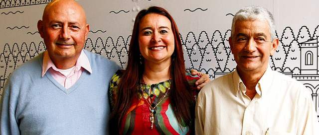 En Bancolombia, la negociación con sindicatos rompe esquemas | Juan Carlos Vásquez, Sofía Espinoza y Jesús Giraldo, dirigentes de la Uneb y Sintrabancol, los dos sindicatos que negocian conjuntamente la convención colectiva en Bancolombia. FOTO D. ZULUAGA