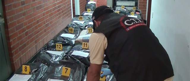 Incautan casi dos toneladas de marihuana que iban para las ollas en Medellín | La acción del CTI se presentó en una casa del barrio Villavicencio, en Pereira, Risaralda. Cortesía: Fiscalía
