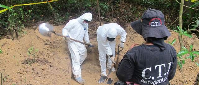 Primera exhumación por jóvenes asesinados por bacrim |