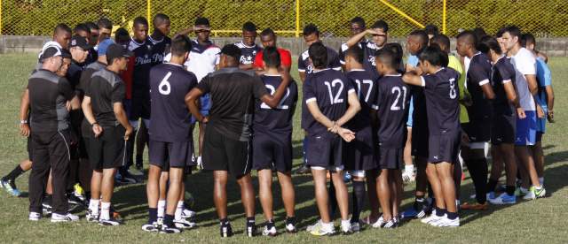 Que el primer round sea Poderoso | Entre lunes y martes fueron los últimos retoques. Todo está listo para el primer juego de la final. Hay optimismo moderado en el Medellín. FOTO MANUELA PALACIO