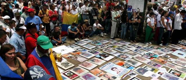 Víctimas son "intrascendentes": Farc | El 14 de octubre se hizo una jornada de víctimas. FOTO ARCHIVO