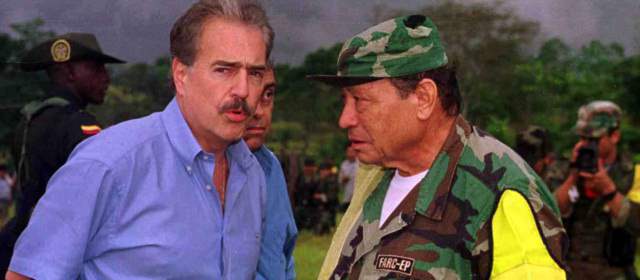 Expresidente Pastrana "está respirando por la herida": Farc |