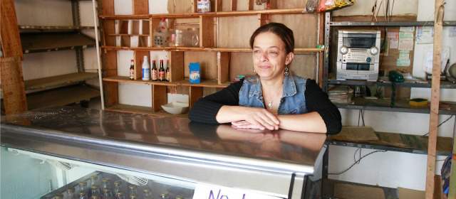 Una mujer desplazada estuvo cinco años en la Lista Clinton