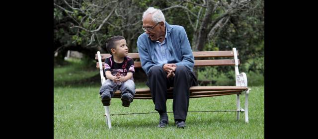 Un encuentro con mucho corazón | Para el doctor Alberto Villegas, el mejor homenaje a su trayectoria es poder ver la vitalidad en pacientes trasplantados como Emanuel Torres. FOTO HERNÁN VANEGAS