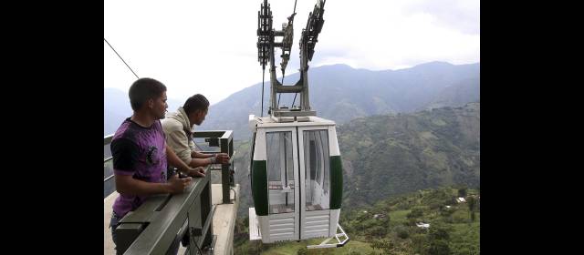 ECA para desde hoy cables de San Andrés, Nariño y Yarumal | Este es el cable que comunica las veredas El Llano y La Loma, en San Andrés de Cuerquia. FOTO RÓBINSON SÁENZ