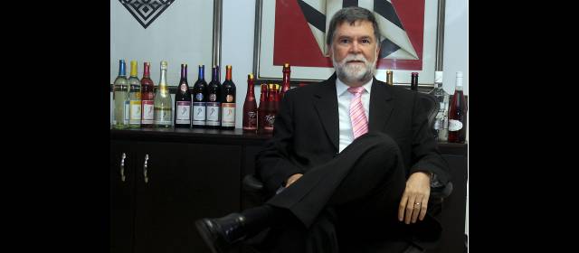 Exclusividad, clave de John Restrepo A. | Orlando Jiménez López, gerencia desde hace dos años la firma distribuidora John Restrepo A. FOTO JULIO CÉSAR HERRERA