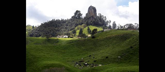 Entrerríos, donde florece el verde | Aspecto de la Truchera El Lago, en la vereda El Toruro; en el casco urbano hay dos manzanas que conservan tradicionales casonas. FOTOS JULIO CÉSAR HERRERA