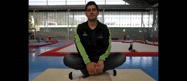 Gimnasia del país ya tiene un juez del más alto rango | La vida de Juan Pablo gira en torno a la gimnasia. Ahora es juez y empleado. FOTO HENRY AGUDELO
