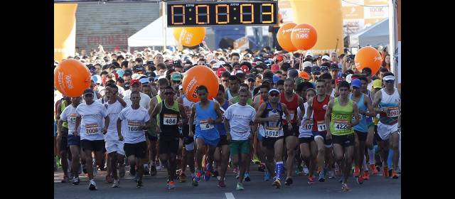 William Naranjo volvió al podio al ganar la 10K Bodytech | En Medellín se habla de carrera atlética y las vías quedan pequeñas para albergar los participantes. Asi fue ayer. FOTO JAIME PÉREZ