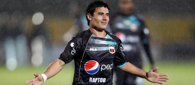 El Chavo Alustiza hizo trizas los sueños de las Chivas | Matías El Chavo Alustiza, la figura del compromiso. FOTO REUTERS
