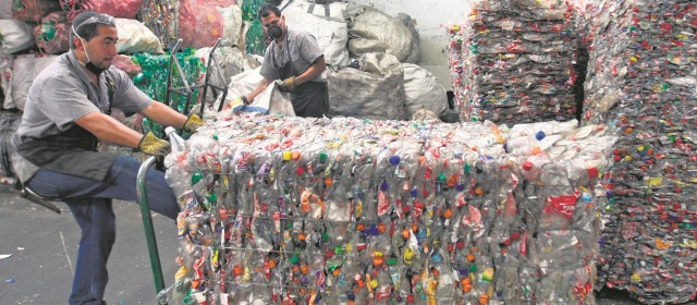 Solo se aprovecha el 12% de las basuras en Medellín | La Corte Constitucional ordenó en 2011 fortalecer las organizaciones que dedican al reciclaje. FOTO JUAN ANTONIO SÁNCHEZ