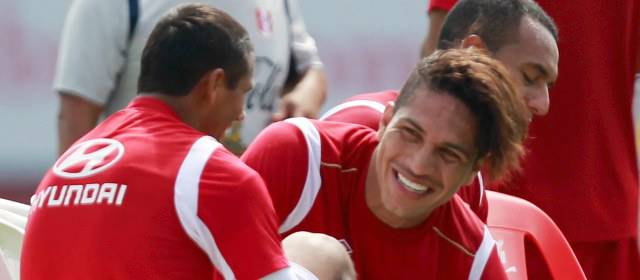 Perú definió la titular que enfrentará a Colombia | Paolo Guerrero será titular. FOTO REUTERS
