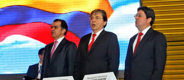 Uribismo sacará hoy la carta que definirá su futuro | A la convención del Uribe Centro Democrático asisten 1.312 nacionales y una comisión de Venezuela.