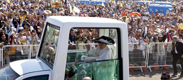 Cientos de miles de personas asistieron a misa del Papa en México | Foto: AP
