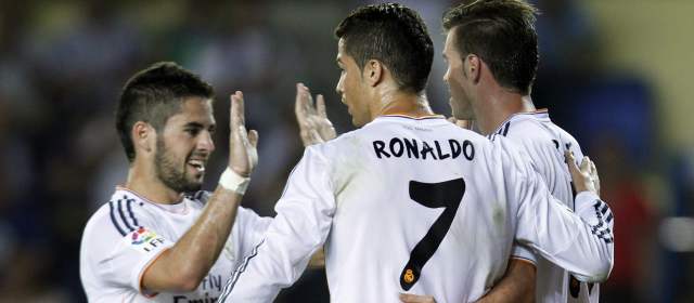 Bale marca en su debut y Diego López salva al Real Madrid |