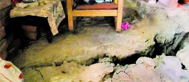 Tres casas del Popular podrían colapsar