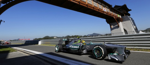 El inglés cubrió el circuito de Yeongam, de 5.615 metros, en un minuto, 38 segundos y 673 milésimas. FOTO AP