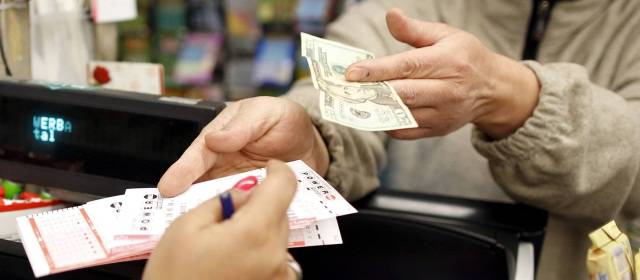 Dos ganadores de gigantesco premio de lotería en Estados Unidos | Foto: Reuters