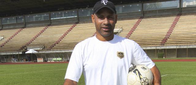 Chusco Sierra contagia sentido de pertenencia | Darío Sierra tuvo mucho que ver en el título del Chicó en 2008-1 y está empeñado en aportar en Itagüí. FOTO DONALDO ZULUAGA