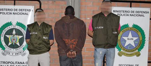 A la cárcel presuntos cabecillas de un combo de Medellín | Imagen de la captura de alias "La Boa" en 2010, cuando lo procesaron por tráfico de armas. cortesía de la Policía.