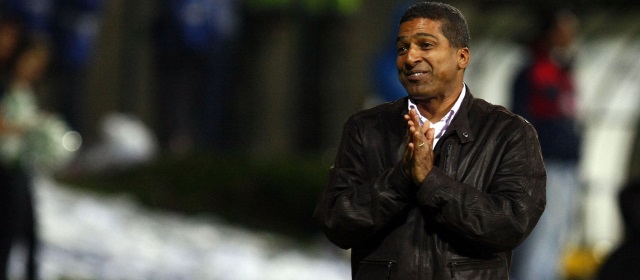 Alexis negó los acercamientos y afirmó que por ahora Carlos Castro seguirá como entrenador. FOTO COLPRENSA