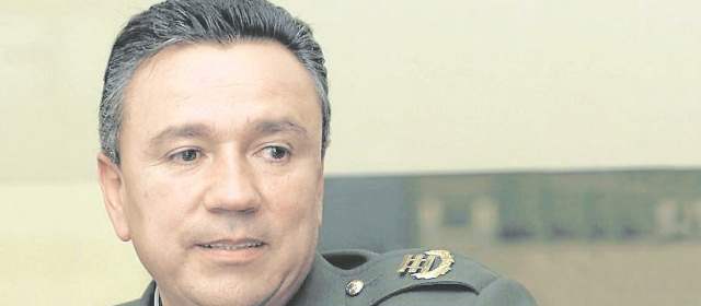 El oficial retirado es investigado por el fiscal Neil H. MacBride en Viriginia, Estados Unidos, por sus presuntos vínculos con grupos paramilitares y "la Oficina". Foto cortesía El Tiempo.