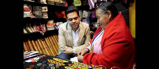 Juan Pablo hizo de su talento una fundación | Juan Pablo trabaja, a través de su fundación, con indígenas de todas las regiones del país y población vulnerable. FOTO CORTESÍA