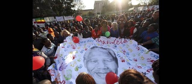 El mundo se unió para felicitar a Nelson Mandela |
