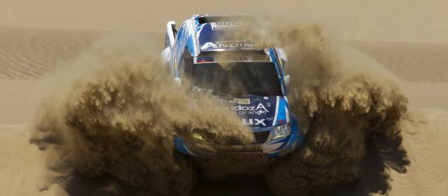 Carros, motos y cuatrimotos y camiones hacen cada año la fiesta del Dakar. FOTO CORTESÍA
