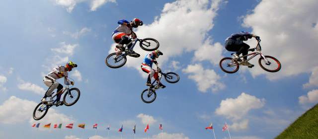 Jiménez y Oquendo clasificaron a las semifinales del BMX | FOTO REUTERS