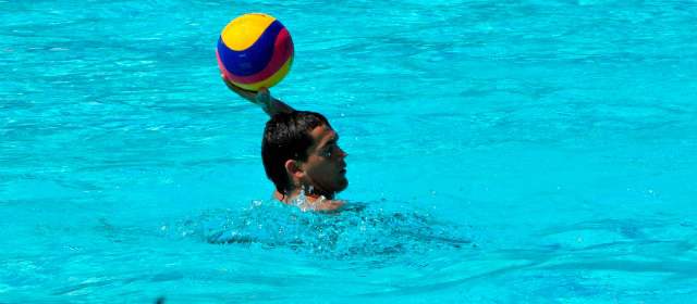 Brasil, la prueba de fuego para el polo de Colombia | Andrés Hernández anotó tres tantos ante Perú y es goleador nacional. FOTO CORTESÍA LIGA DE NATACIÓN