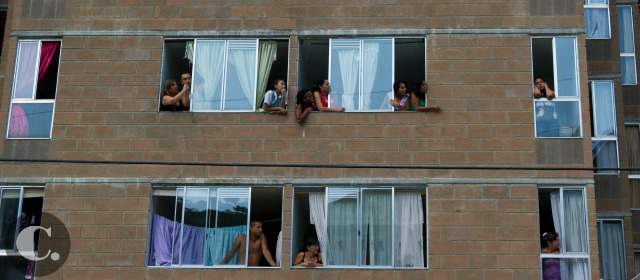 Por sorteo, 1.127 familias tendrán su vivienda gratuita en Medellín | La ejecución del programa de vivienda gratuita en Antioquia va en 76 por ciento. FOTO EDWIN BUSTAMANTE