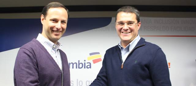 La jugada móvil de Bancolombia | Carlos Raúl Yepes, presidente del grupo Bancolombia (der), y Santiago Aldana, presidente de Uff Móvil, destacaron que la negociación busca sacar beneficio de las fortalezas de ambas compañías en pro de los usuarios.