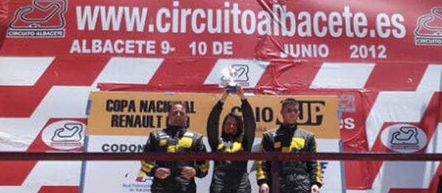 Fiesta en Tocancipá y Manuela se destacó en España | Manuela en el podio del circuito de Albacete, España. FOTO CORTESÍA